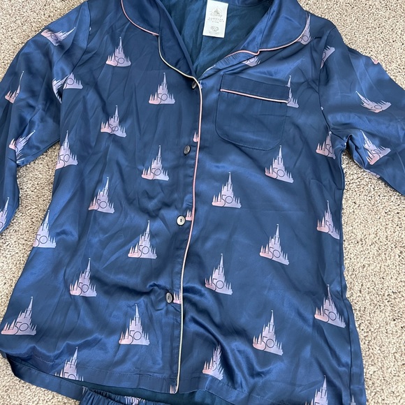 Disney 50th Satin/Silk-like Pajamas - Picture 4 of 4